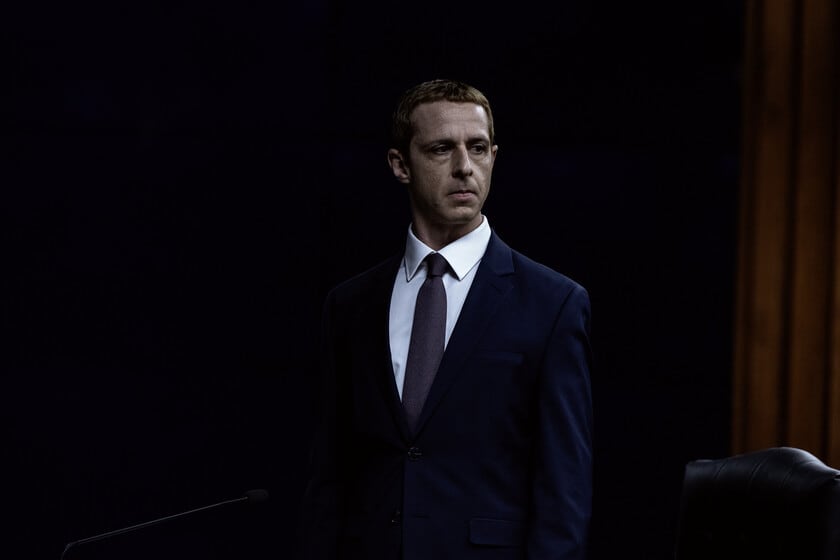 Jeremy Strong se mete en la piel de Zuckerberg y no se sale ni en los cortes: la apuesta de Aaron Sorkin para la secuela de La red social