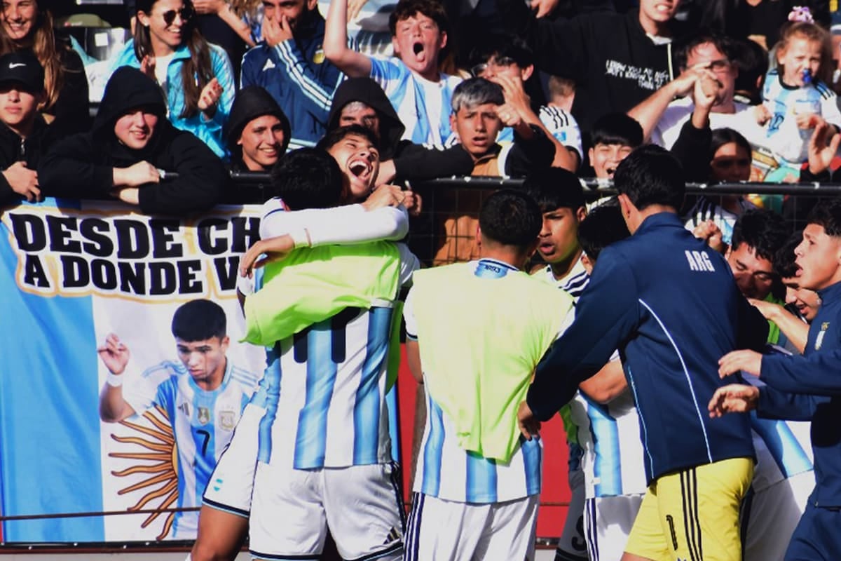 Tulián la clavó en el descuento y Argentina se metió en semifinales con lo justo