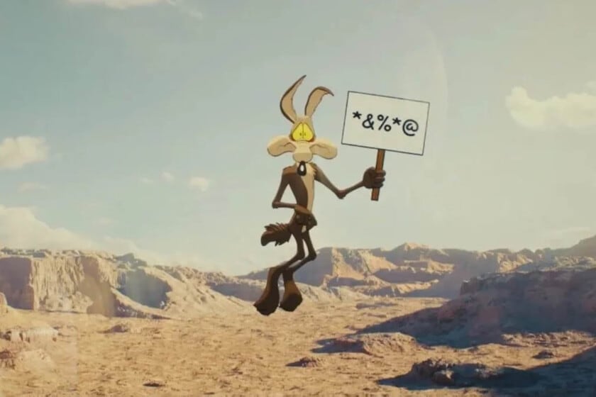 El Coyote cambia la trampa por el juzgado y se cruza con Will Forte en una cruzada que incomoda a los poderosos