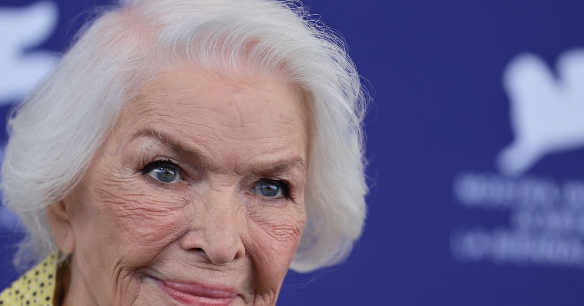 A los 93, Ellen Burstyn mostró que caminar no alcanza: por qué la fuerza se volvió clave en la vejez