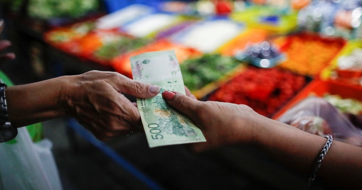 La mesa otra vez en alerta: las verduras, las carnes y las bebidas vuelven a empujar la inflación de septiembre