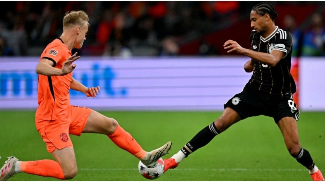 Gakpo lo empató en la hora y los debuts de Klopp y Xavi terminaron en parda