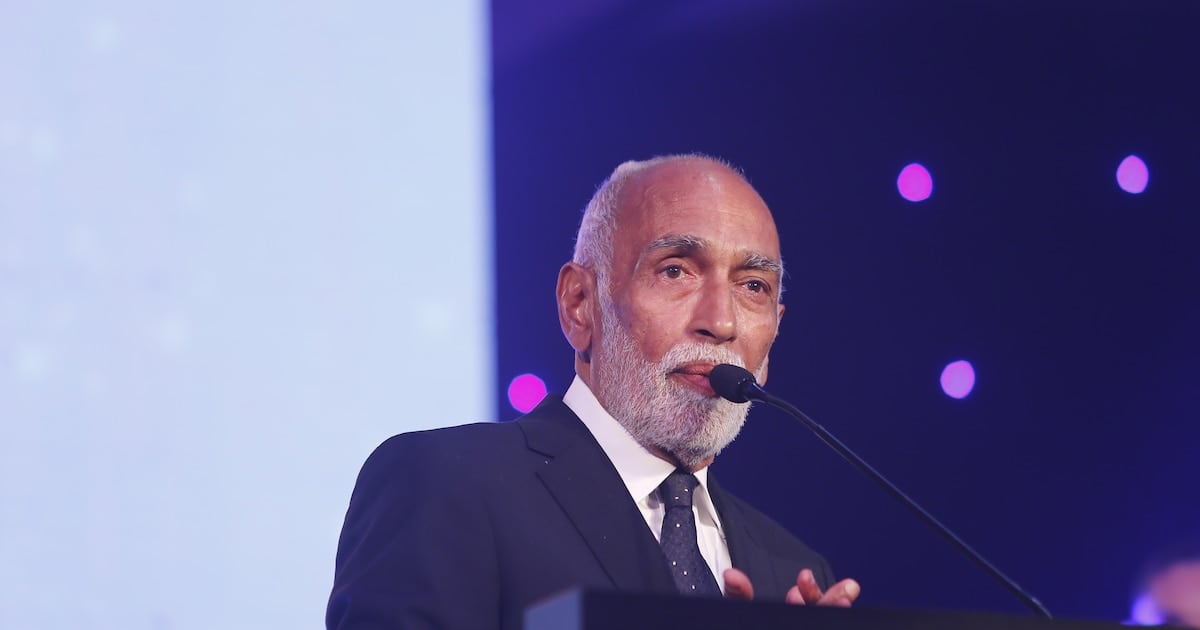 Adiós a “El Negro” González Oro: la voz que se apagó en Punta del Este