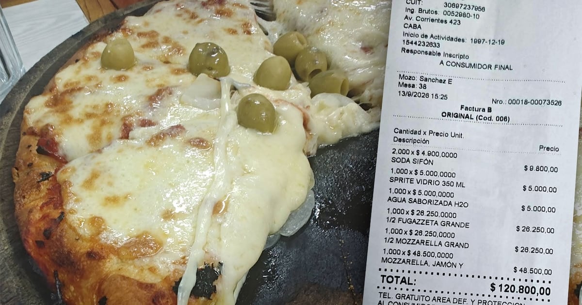 Una pizza porteña que cuesta como un kilo de yerba premium: $120.800 para compartir en El Cuartito
