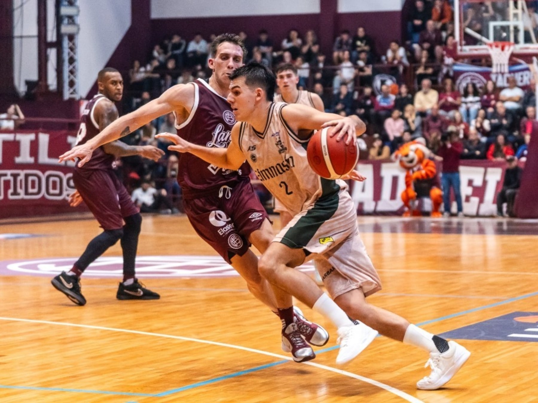 Gimnasia arrancó la defensa del título con una paliza en el Rotili: 92-74 sobre un Lanús que volvió para aprender