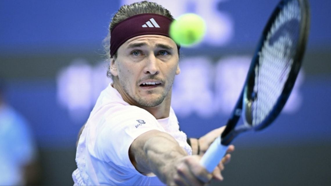 Zverev arrancó con todo en Shanghái y se plantó: los Grand Slams se juegan a cinco sets, y punto