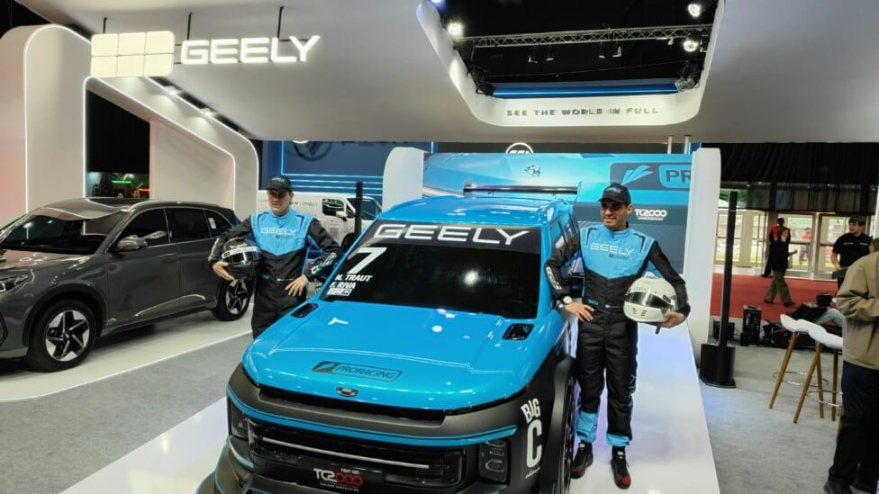 El TC2000 se tiñe de turquesa: Geely llega con Traut y Riva para hacer historia