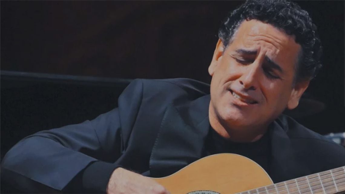 Flórez en el Colón: cuando el tenor se acuerda de la guitarra y le canta a Gardel