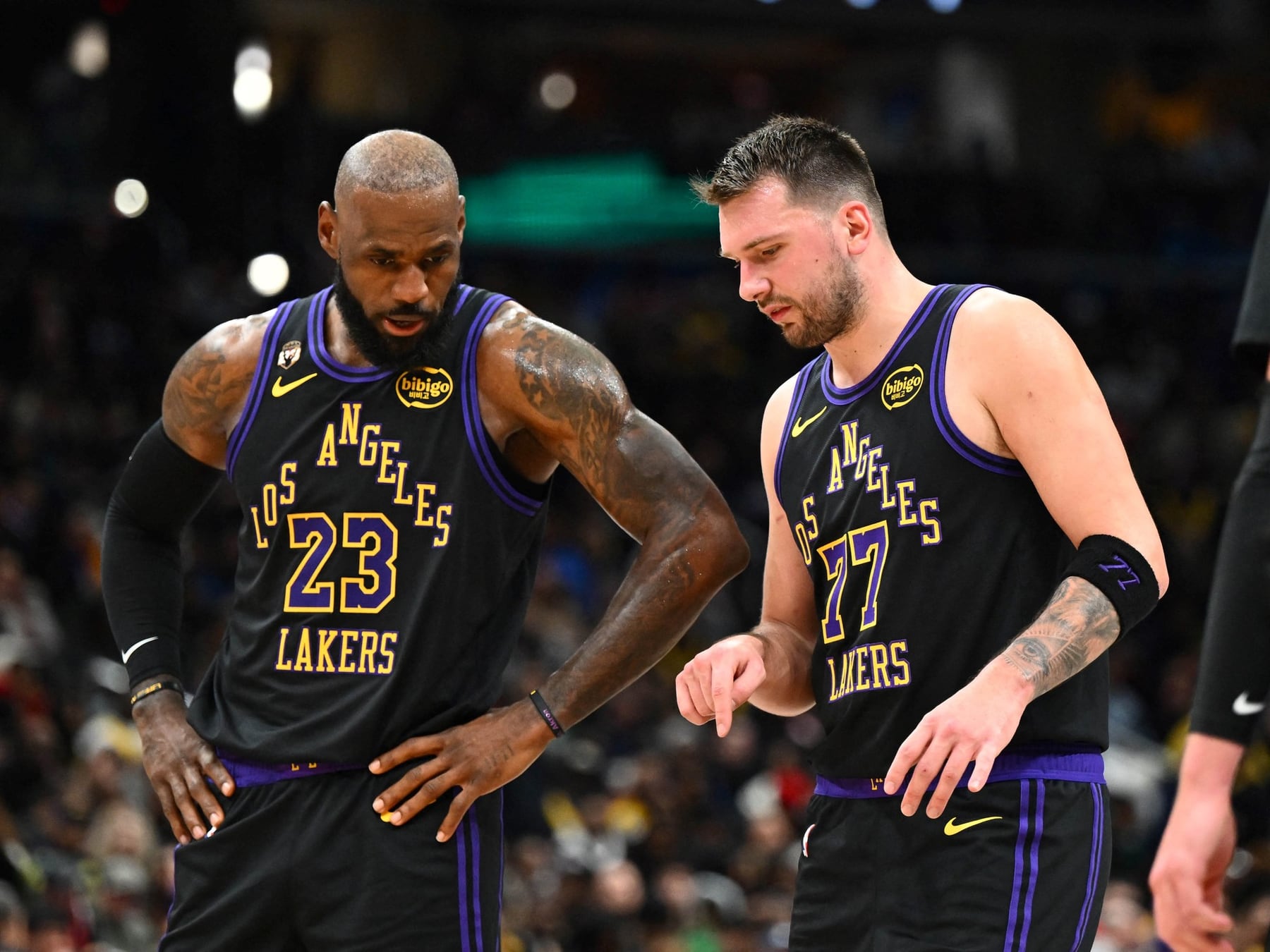 Doncic dijo presente y los Lakers barrieron a Utah en el arranque de la pretemporada