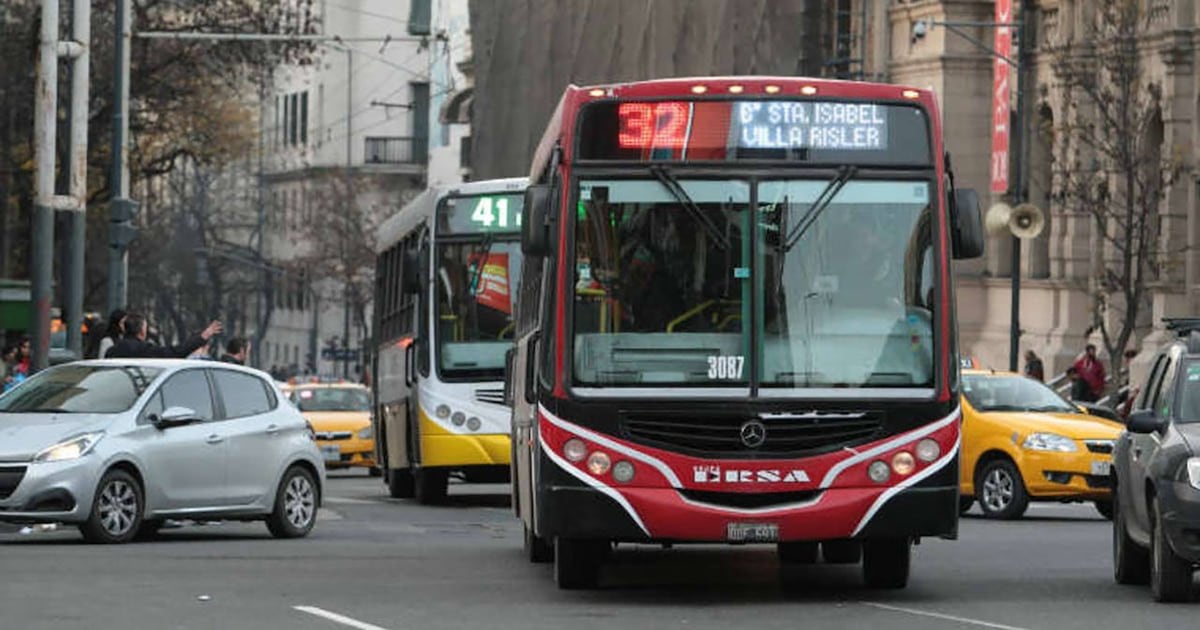 El boleto urbano en Argentina rompe la lógica federal: viajar en colectivo puede costar hasta 4,27 veces más según la ciudad