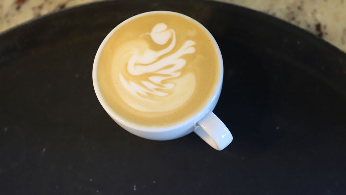 Café con leche deslactosada: cuando el adicional de mil quinientos pesos se vuelve un problema legal