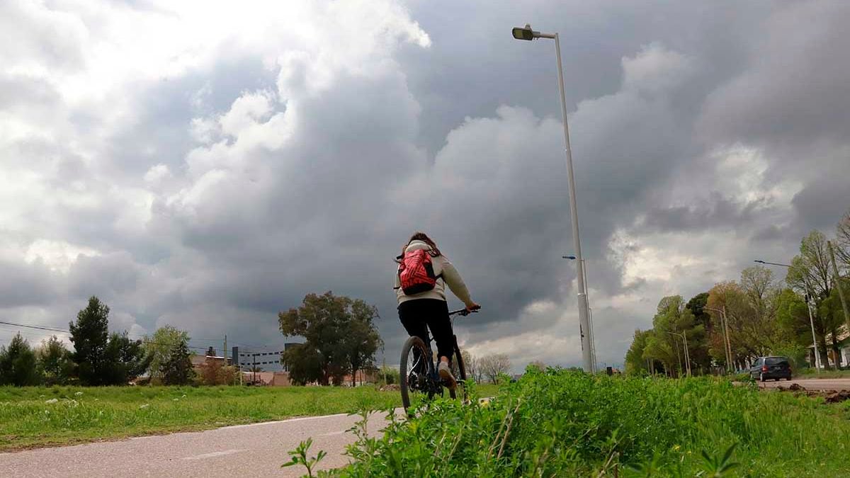 La semana en Neuquén se va a nubarrones: el domingo llega con todo