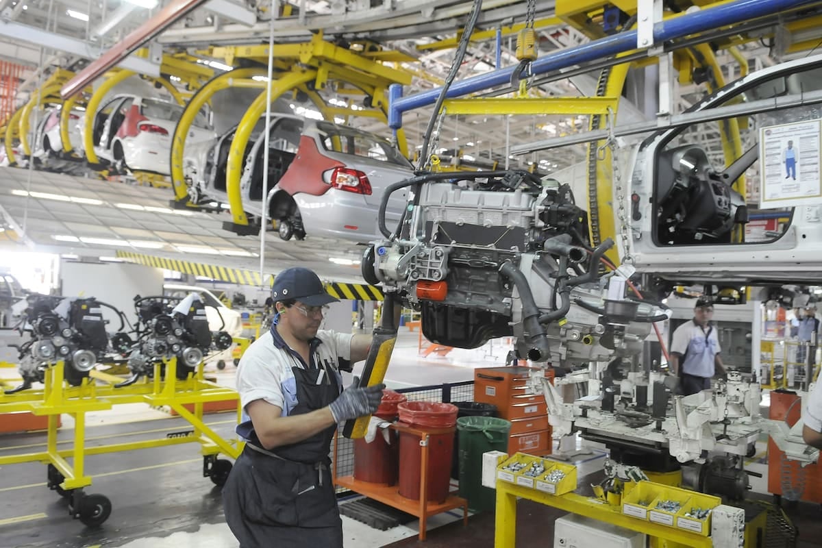 La industria volvió a funcionar por debajo de su propio piso: usó apenas el 58,5% de su capacidad en agosto