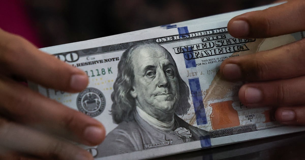 Dólar quieto, bolsillo que no: la brecha cambiaria vuelve a golpear al ahorro en pesos
