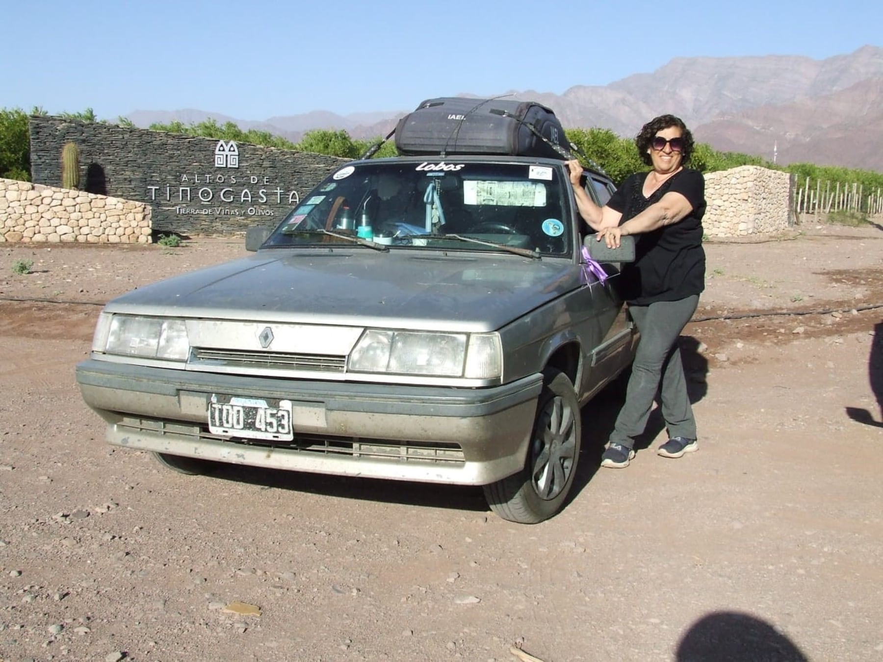 A los 63, sola y sobre ruedas: la viajera que convirtió un Renault 11 en casa y ya conoce el norte