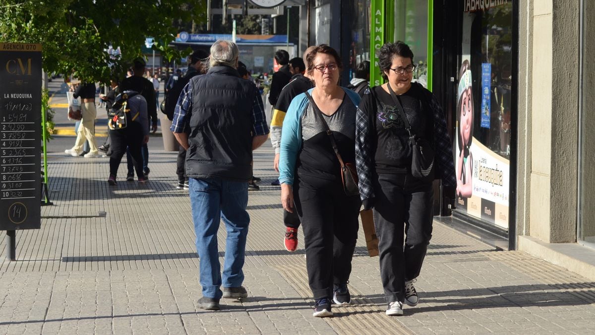 Un Día de la Madre con ticket más alto y bolsillos más flacos: la postal neuquina se repite