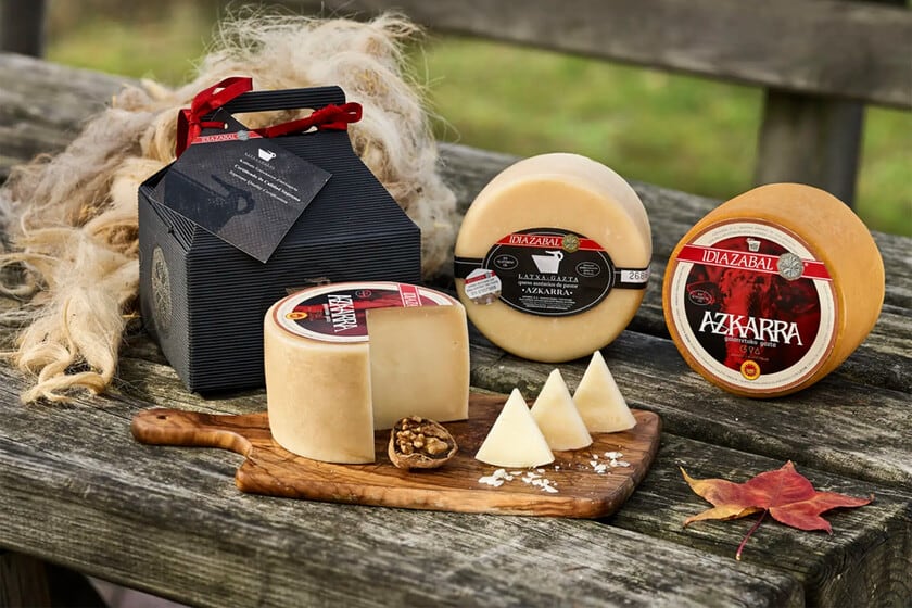 Una subasta solidaria convirtió a un queso vasco en protagonista de la feria de Gernika